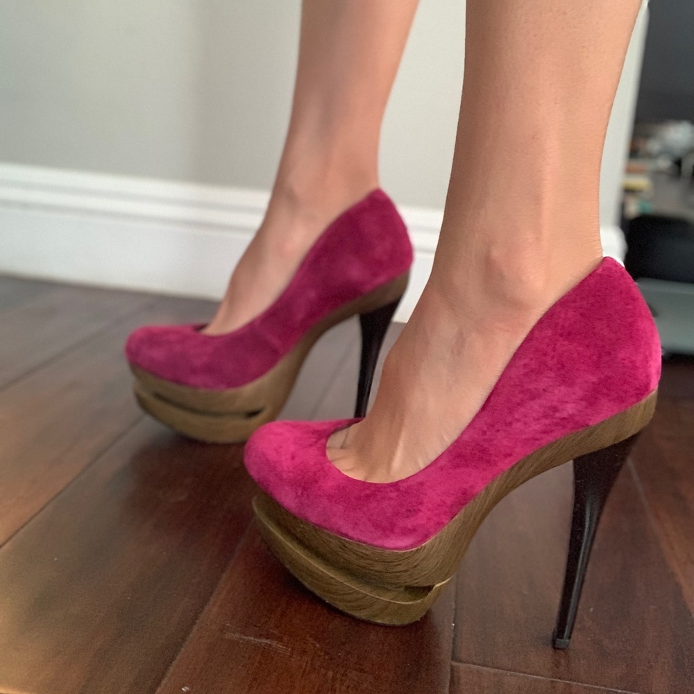 Beautiful new cranberry heels. Never worn before.